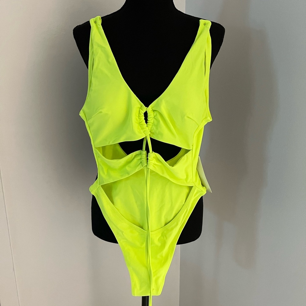 NWT Swimsuit Size M